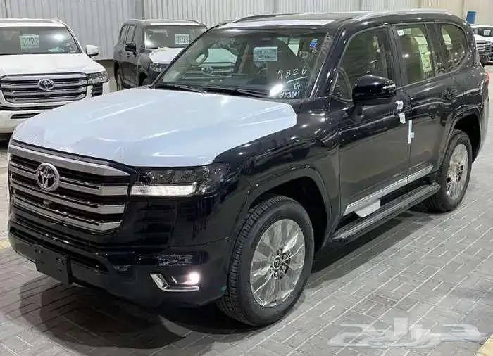 تويوتا- لاندكروزر- GXR4 -بنزين -سعودي -2025 -اسود-ابيض 4