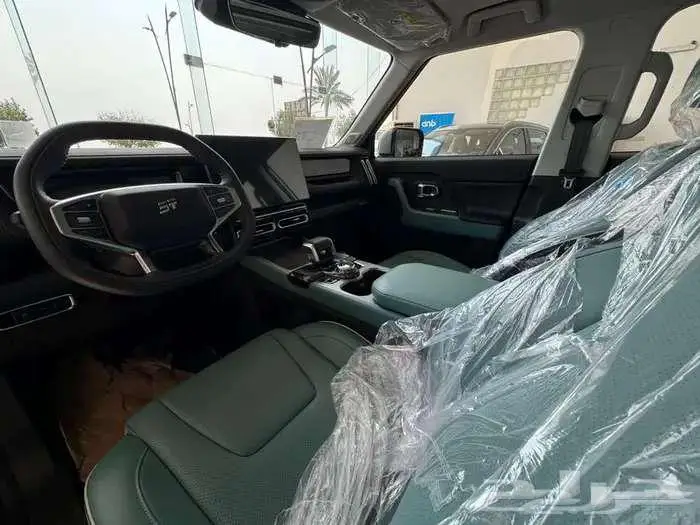 جيتور T1 لاكجري فضي وابيض 2025 3