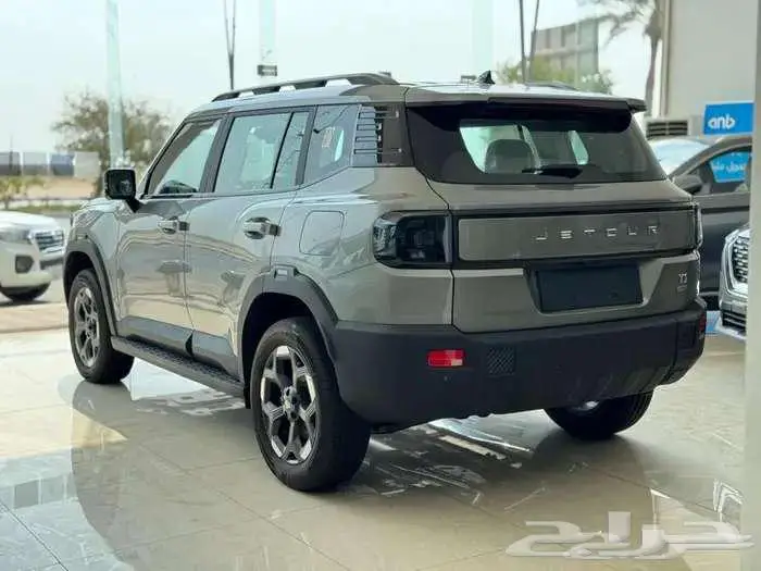 جيتور T1 لاكجري فضي وابيض 2025 2
