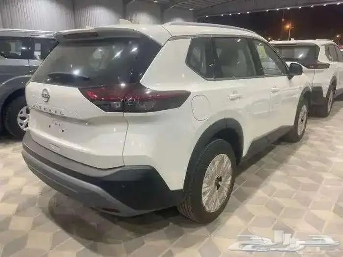 نيسان اكستريل ستاندر 5 و 7 راكب 2025 دبل و بدون 11