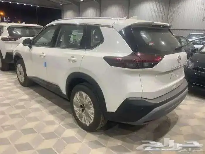 نيسان اكستريل ستاندر 5 و 7 راكب 2025 دبل و بدون 12