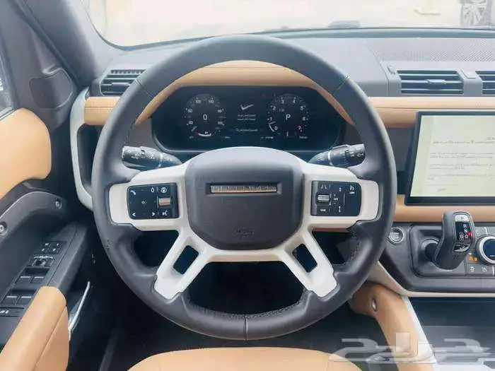 عرض خاص لاند روفر ديفندر HSE V6 فل 2025 5