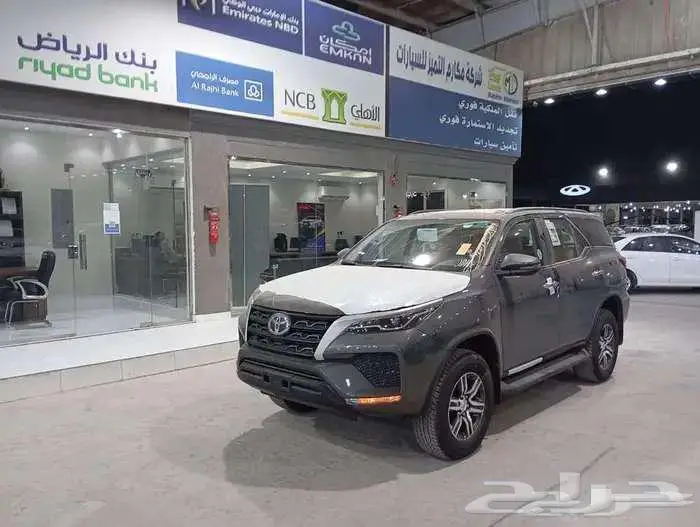 تويوتا فورتشنر GX2 4X4 بنزين. 2025 دبل 1