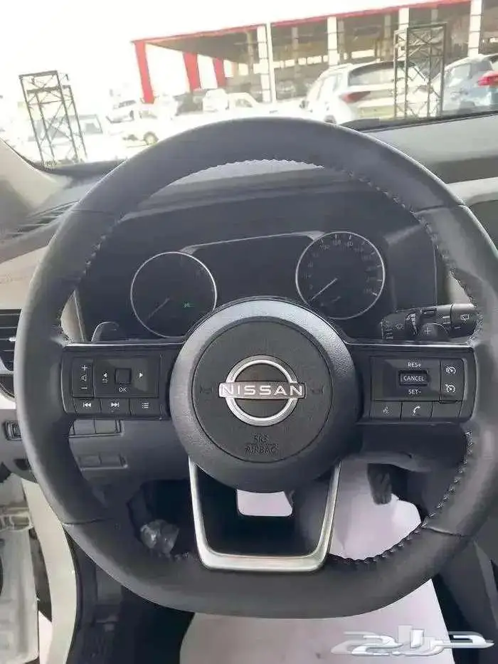 نيسان اكستريل SV plus نص فل بلس موديل 2024 اسود فقط 10