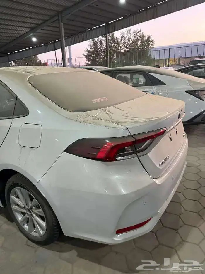 تويوتا كورولا XLI 2.0 مطور 2025 3