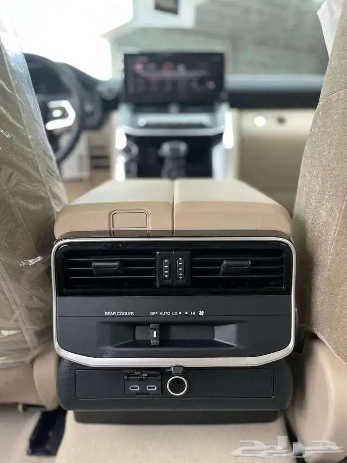 تويوتا لاندكروزر GXR3 بنزين 2025 13