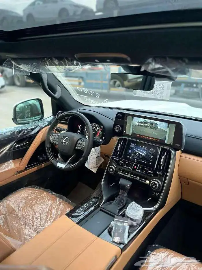 تويوتا لاندكروزر GXR3 بنزين 2025 10