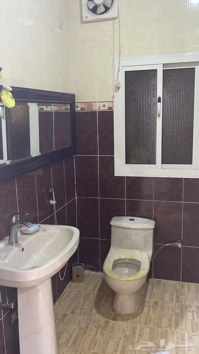 9 ROOM 6 bathroom ALWAJH CITY 10