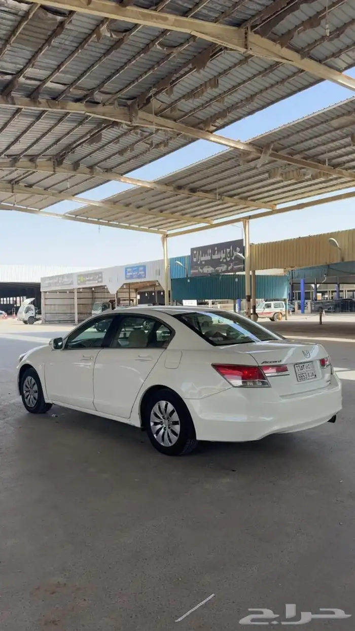 هوندا اكورد قير عادي (تم البيع) 3