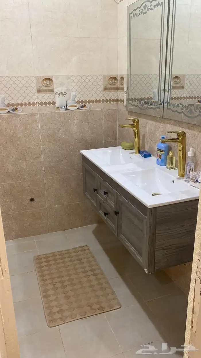 9 ROOM 6 bathroom ALWAJH CITY 14