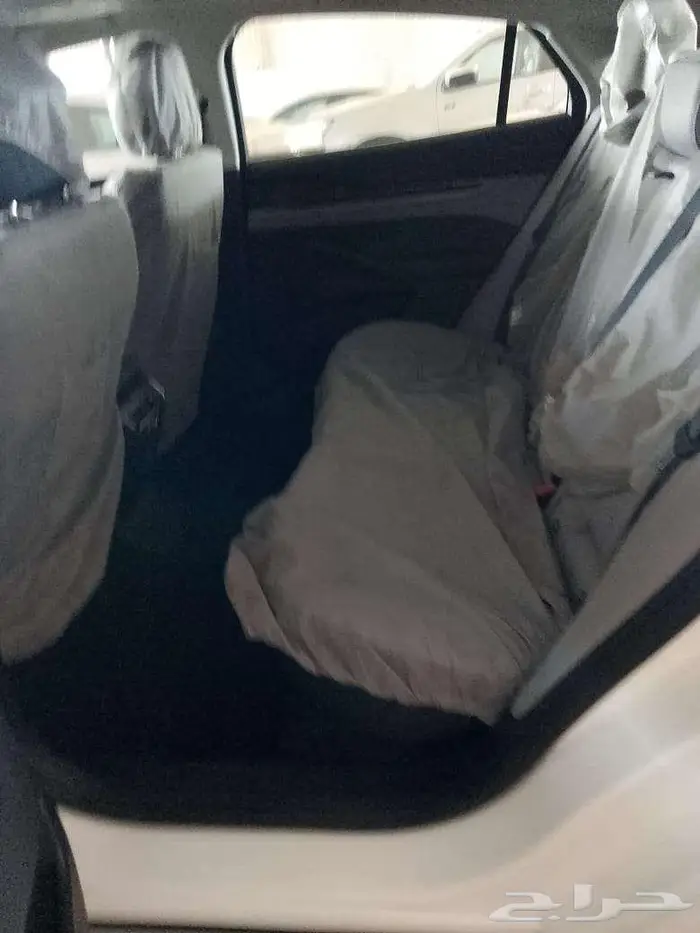 فورد تورس امبيانتي خليجي 2026 لون ابيض 6