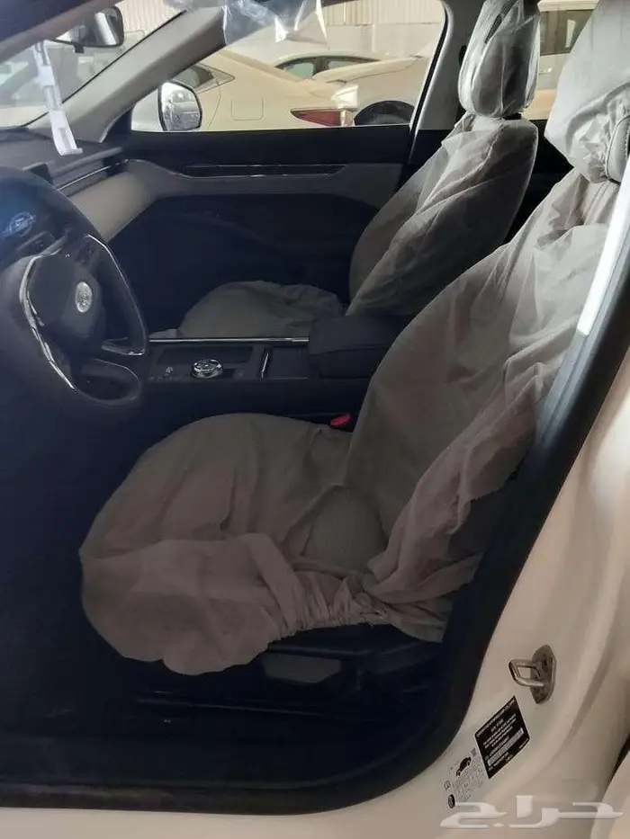 فورد تورس امبيانتي خليجي 2026 لون ابيض 5