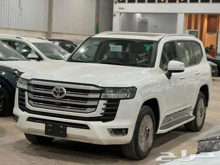 تويوتا- لاندكروزر- GXR4 -بنزين -سعودي -2025 -اسود-ابيض 26
