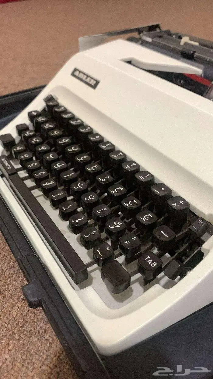 آله كاتبه ياباني قديمه للبيع 0