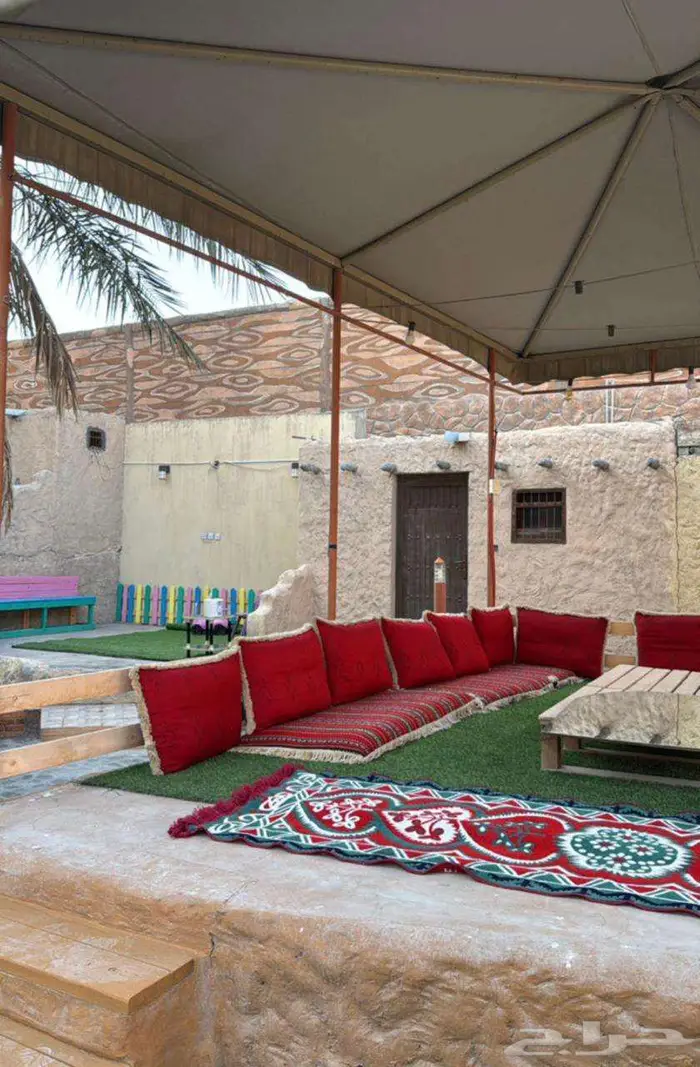 فيلا للبيع مساحة 1000 متر تقع على ثلاث شوارع 6