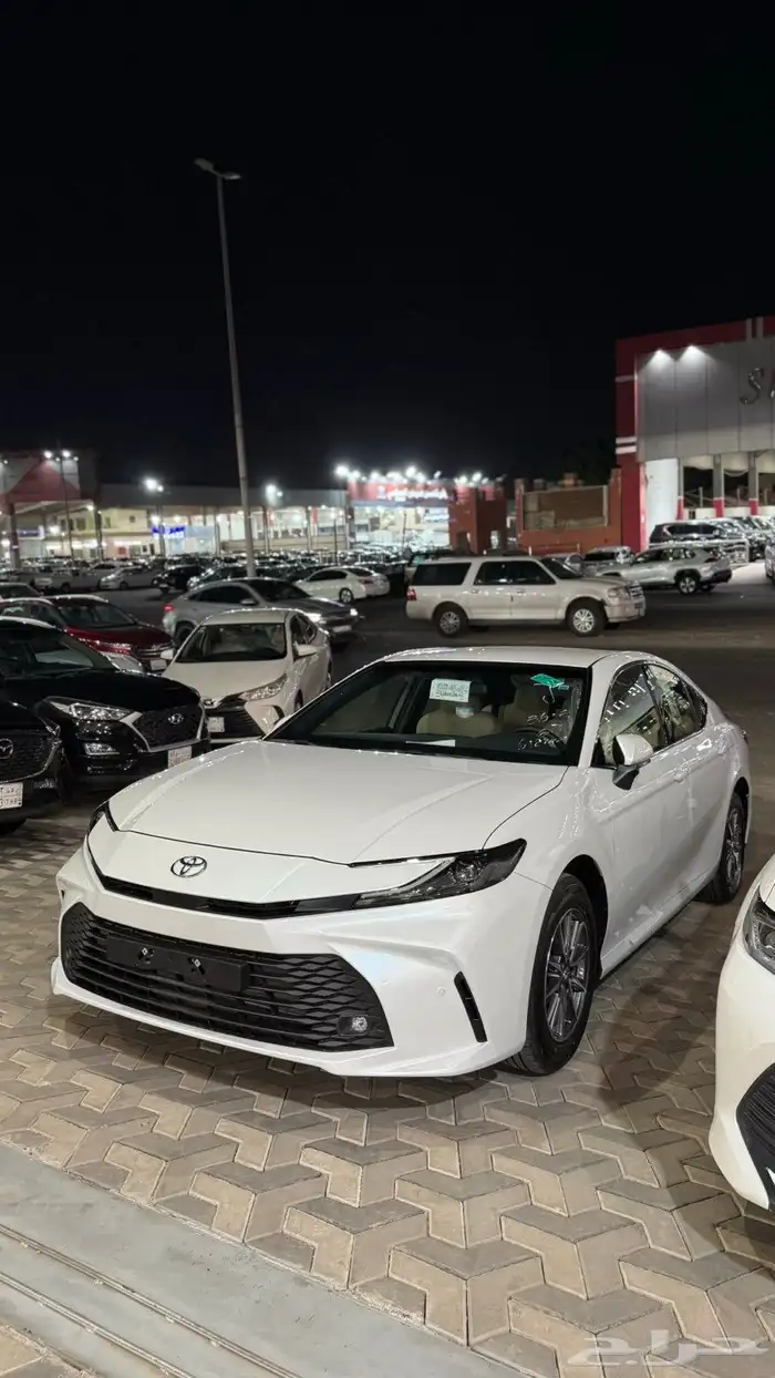 كامري 25 ستاندر بنزين ابيض عبد اللطيف جميل 1
