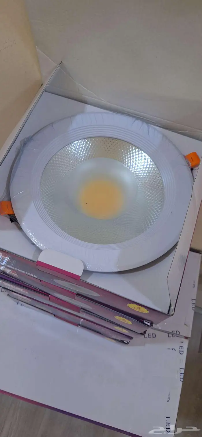 لمبات داخلية 8 إنج اللون اصفر رقم 3000 جديده غير مستخدمه 1