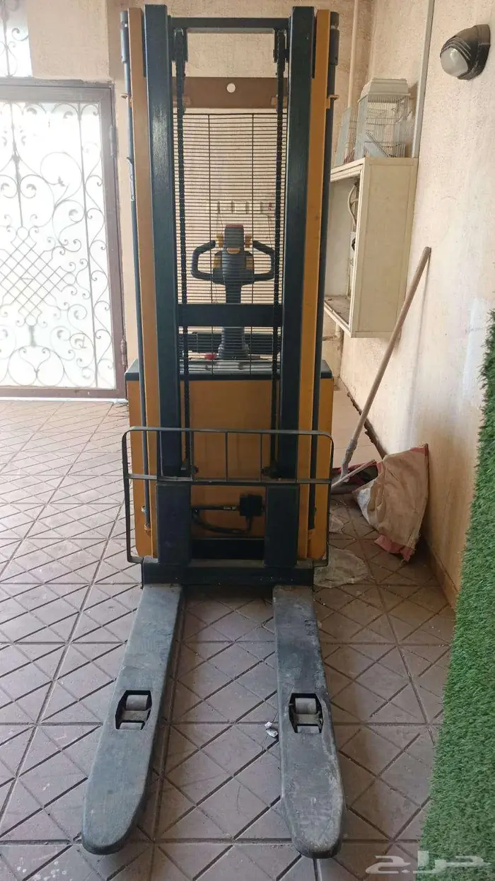 رافعة شوكية كهربائية 2
