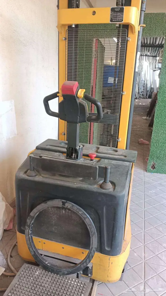 رافعة شوكية كهربائية 1