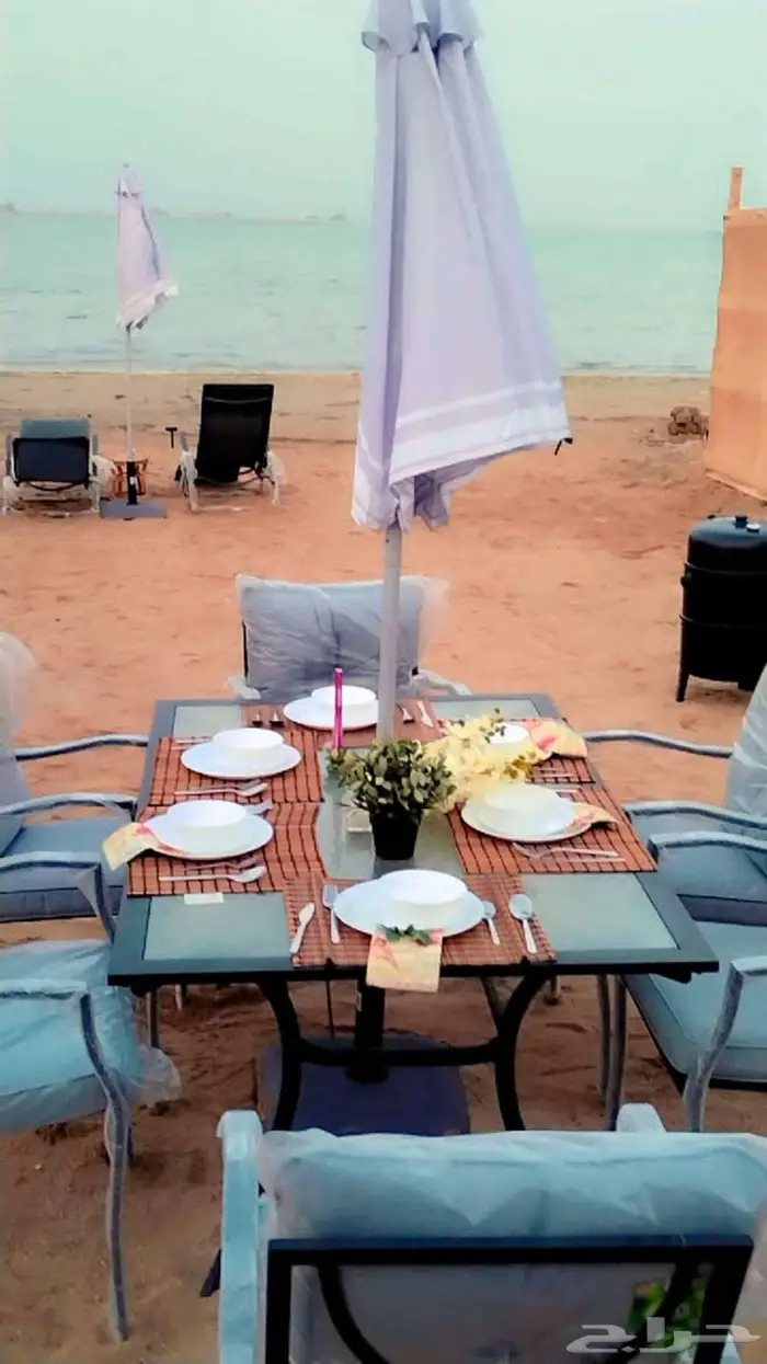 الاجواء زانت يبيلها كرفان وجلسة على شاطئ البحر 6