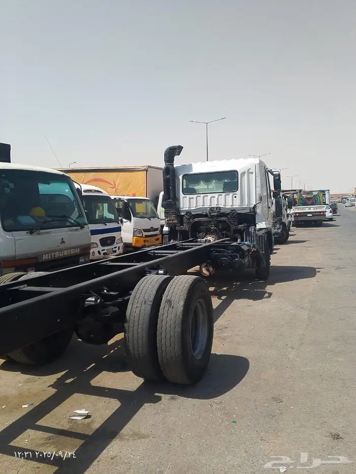 لوري متسوبيشي 2014 1