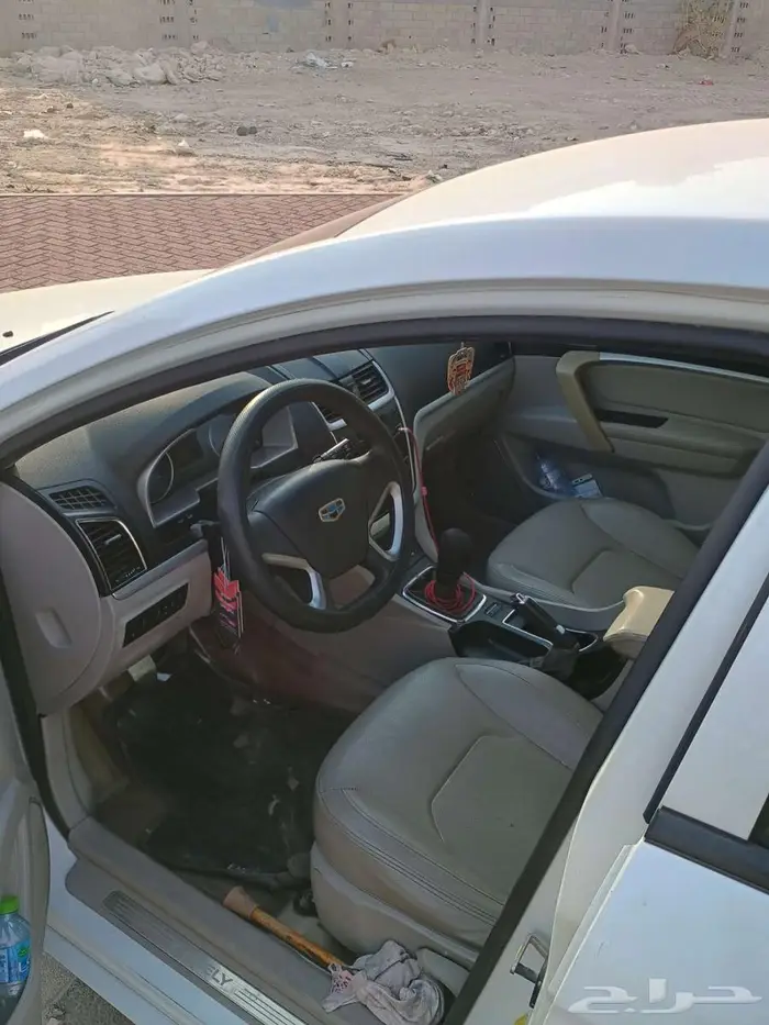 سيارة جبلي ايمجراند هاتشباك موديل 2106 للبيع.الدمام 4