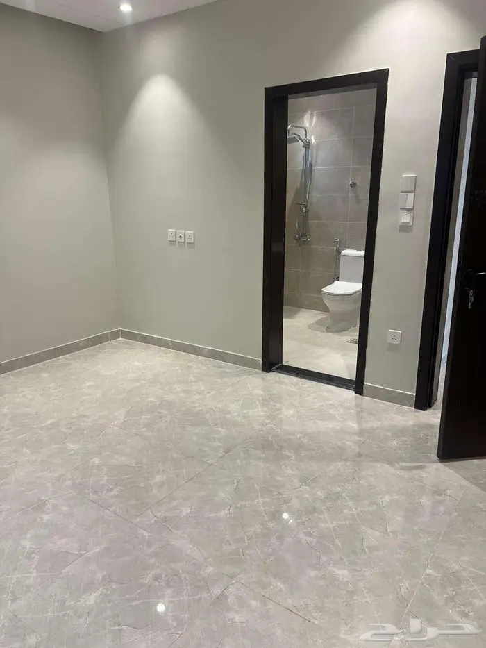 روف للبيع حي الريان 5