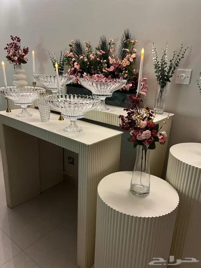 طاولات خدمه 0