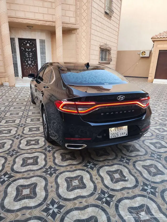 ازيرا ديزل 2019 بدي محركات وكاله للبيع او البدل 10