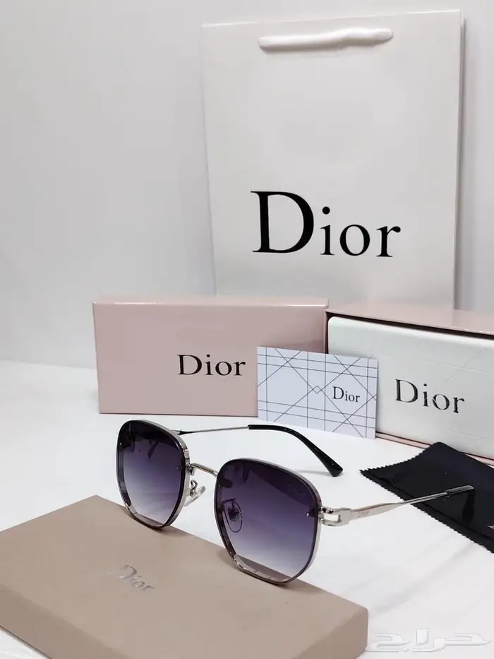 نظارات شانيل وديور وفندي وميو ميو 25