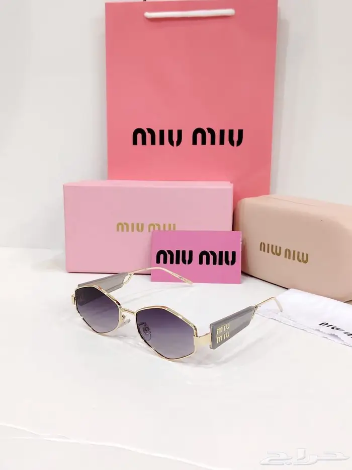 نظارات شانيل وديور وفندي وميو ميو 2