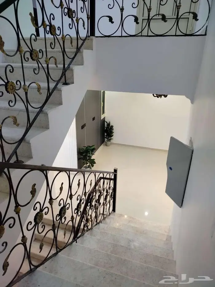 دبلكس للبيع ب حي الضاحيه 250 م ب 880 الف 32