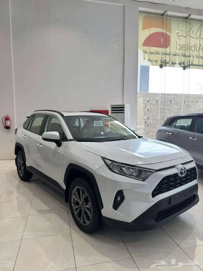 تويوتا راف فور م 2025 نص فل - سعودي 1