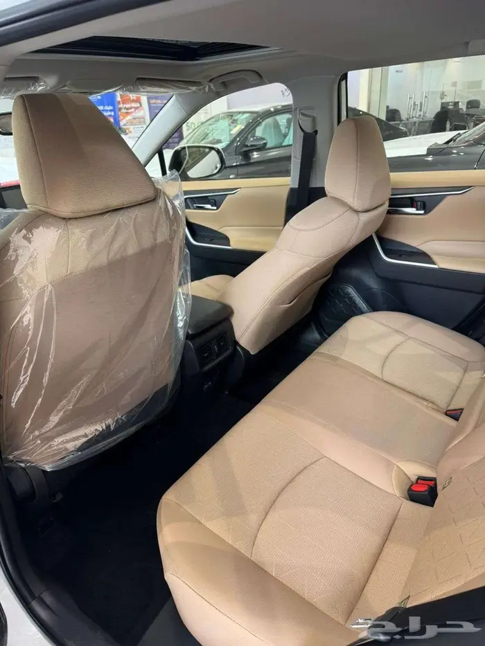 تويوتا راف فور م 2025 نص فل - سعودي 5