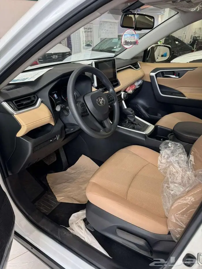 تويوتا راف فور م 2025 نص فل - سعودي 3