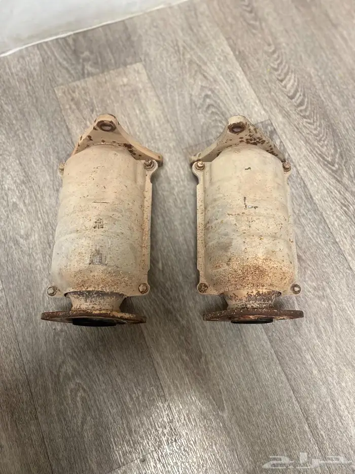 للبيع دبات التلوث اصلية لكزس Ls400 وارد من 1998 الى 2000 1