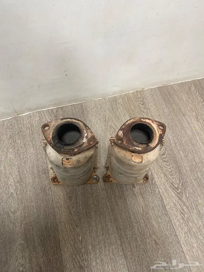 للبيع دبات التلوث اصلية لكزس Ls400 وارد من 1998 الى 2000 2