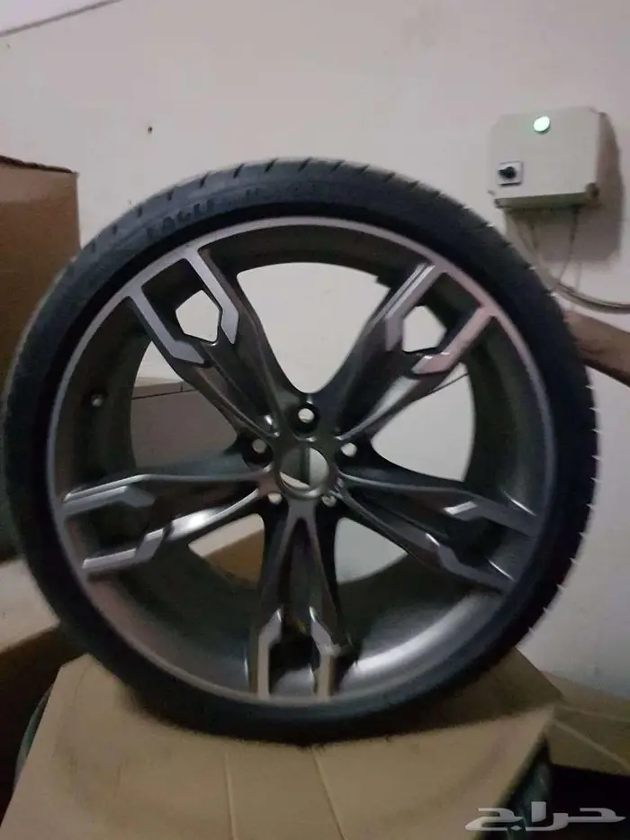 نوفر جميع انواع الجنوط BMW 10