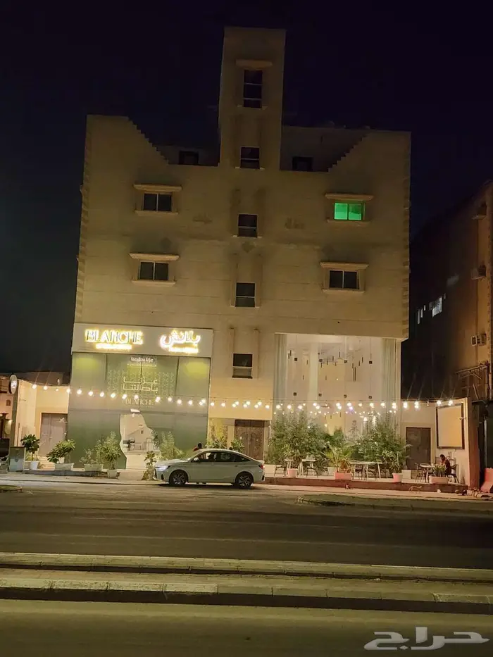 عمارة تجارية في مدينة العيون مقابل نادي العيون 1