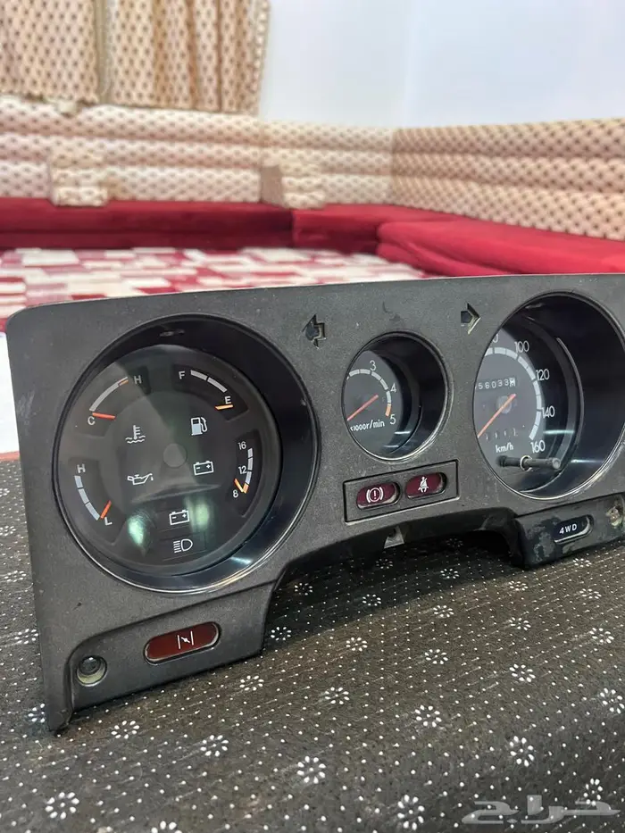 للبيع عداد جيب صالون من 81 الى 87 2