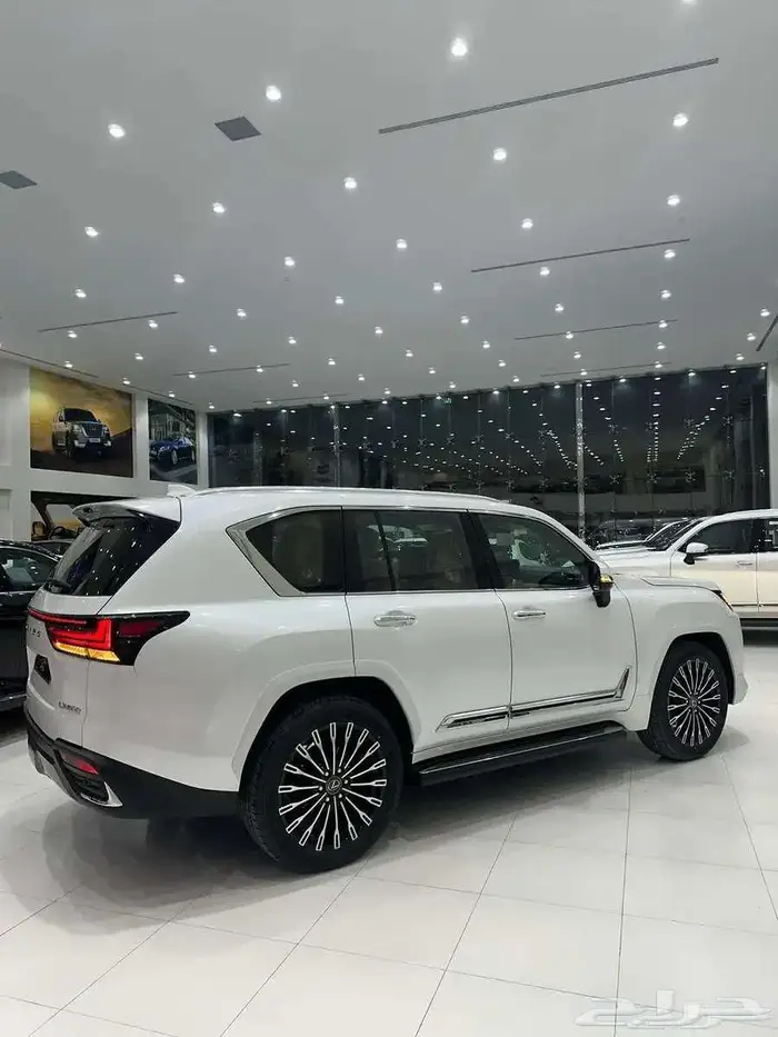 لكزس LX600 VIP 2025 كاش وتقسيط جميع البنوك 3