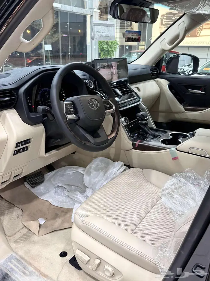 تويوتا لاندكروزر GXR L4 بنزين سعودي 2025 ابيض واسود 25