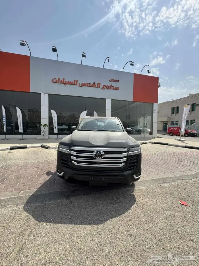 تويوتا لاند كروزر GXR L3 بنزين 1