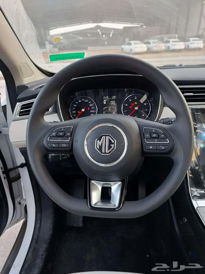 MG RX5 2023 قير اوتماتيك بنزين 17