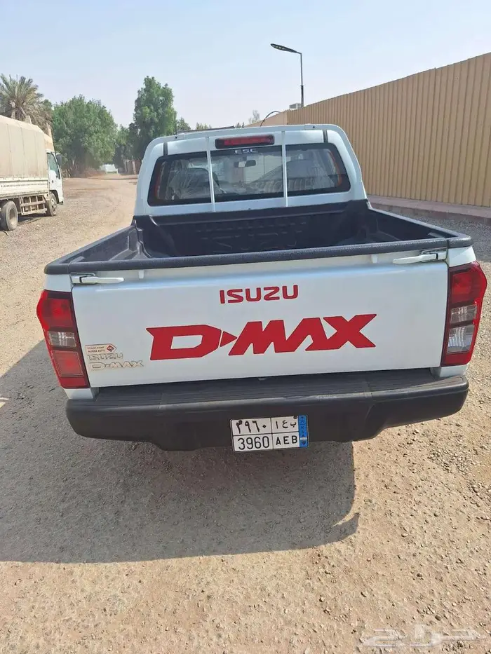 Isuzu 2024 4