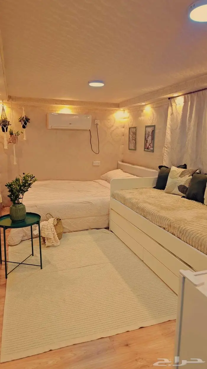 الاجواء زانت يبيلها كرفان وجلسة على شاطئ البحر 11