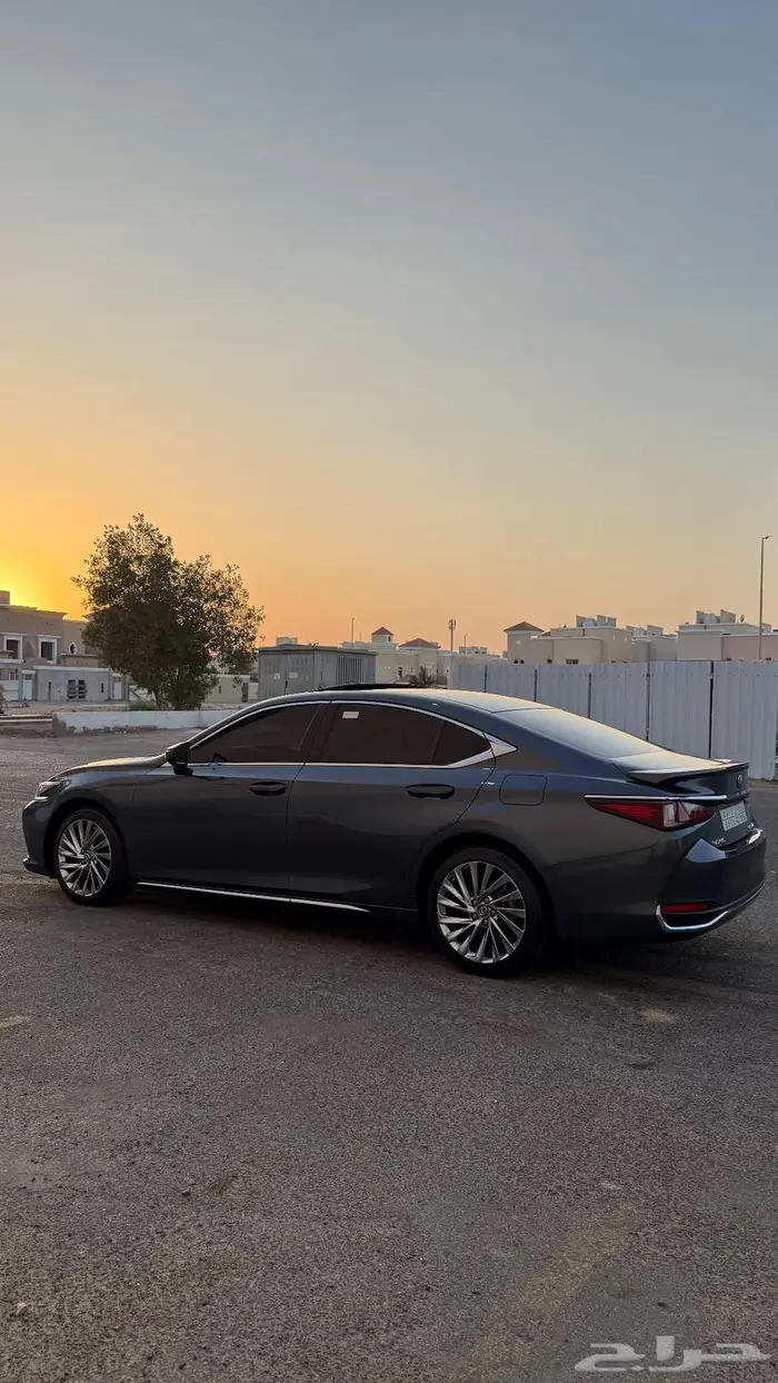 لكزس es300h 2