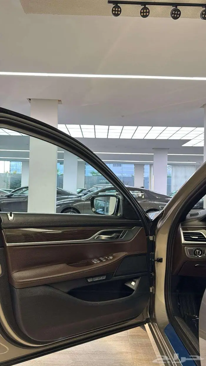 BMW740Li - 2017 بي ام دابليو الفئه السابعه 13