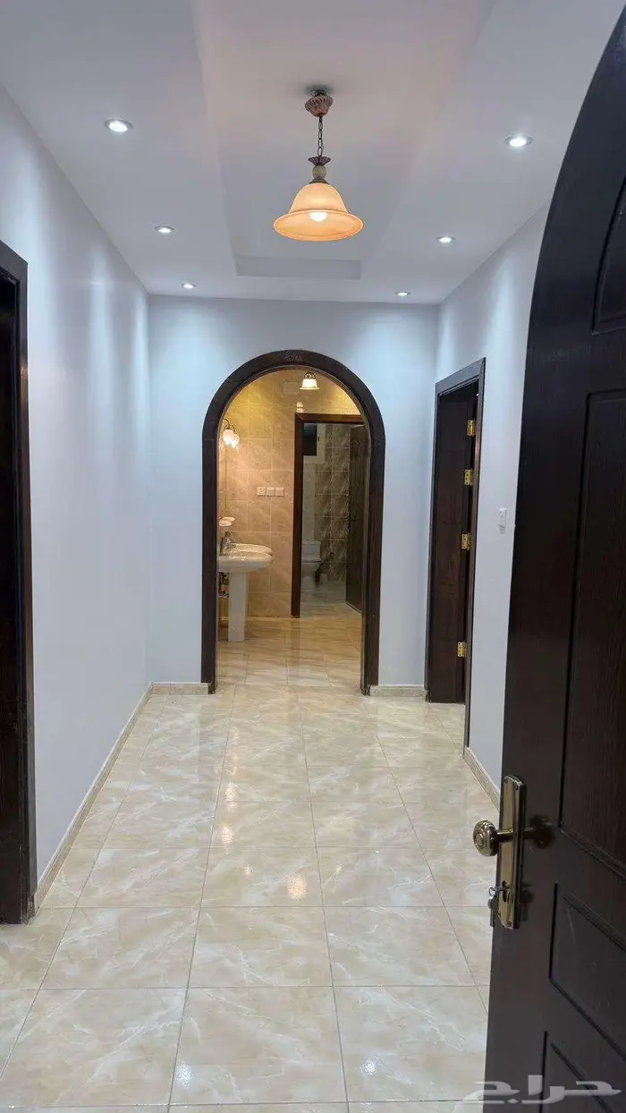 مجلوب شقة خمس غرف في الهدا 5