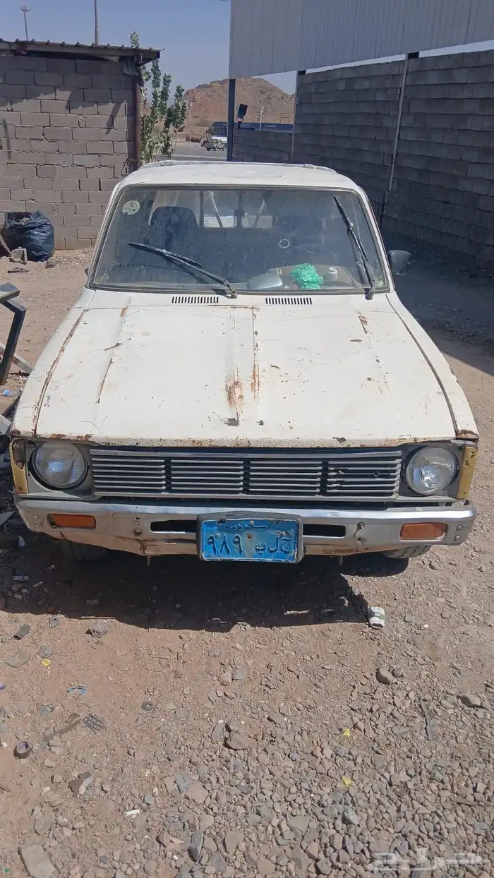هايلوكس موديل 81 مسقطة للبيع 3